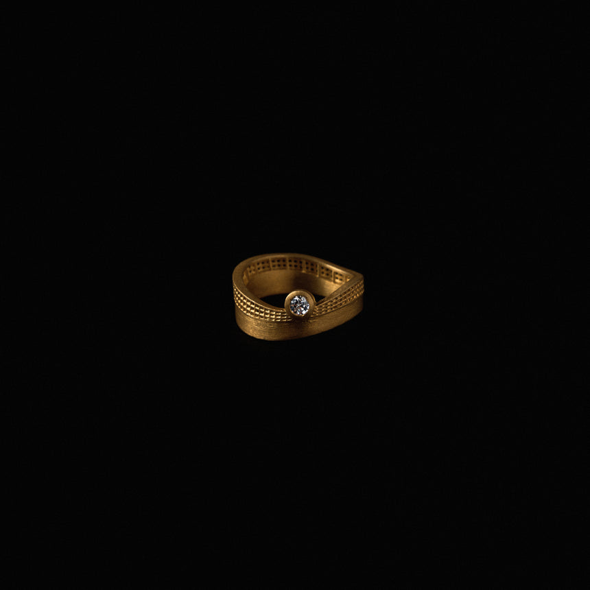 Kén Vọng Gold Ring - Natural Diamond